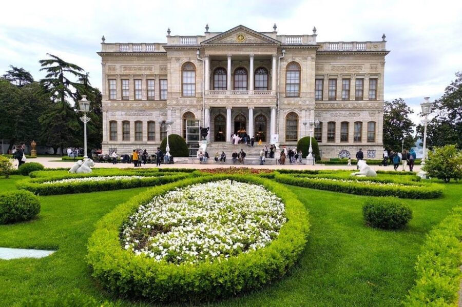 Istanbul: Dolmabahce Palace and Harem Skip-the-Line Ticket - Selamlık: Ottoman ceremony, crystal stairs, and power in gold light