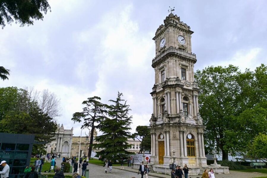 Istanbul: Dolmabahce Palace and Harem Skip-the-Line Ticket - The Harem: where the palace turns from public to private