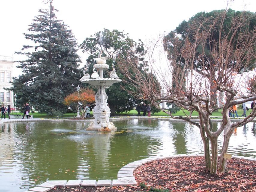 Istanbul: Dolmabahçe Palace and Uskudar Guided Tour - Uskudar Ottoman quarter: mosques, pauses, and coffee with an old soul
