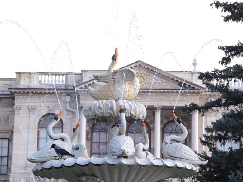 Istanbul: Dolmabahçe Palace and Uskudar Guided Tour - Monday heads-up: when the palace is closed
