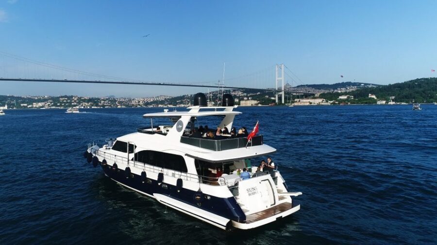 Istanbul: Dolmabahce Palace Tour and Bosphorus Yacht Cruise - What’s included (and what makes it feel worth the money)