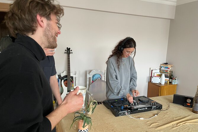 Istanbul Electronic Music and Culture Workshop From Local DJ - Equipment, group size, and what “max 6 travelers” really does for you