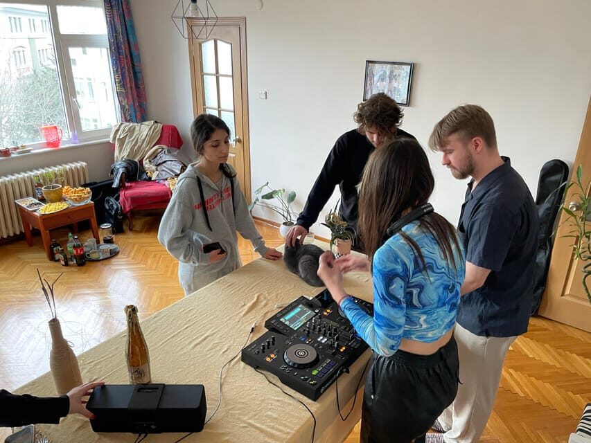 Istanbul: Electronic Music Workshop & Culture From Local DJ - Istanbul’s Electronic Music Culture, Told Through a Local’s Daily Life