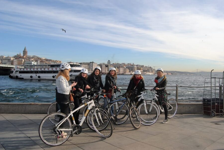 Istanbul: Eurasia Bike & Boat Half-Day Tour - Who this tour suits best
