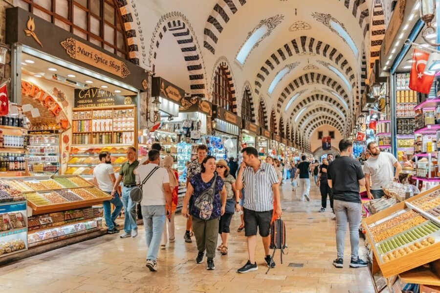 Istanbul: European and Asian Side Guided Foodie Walking Tour - Key takeaways before you book