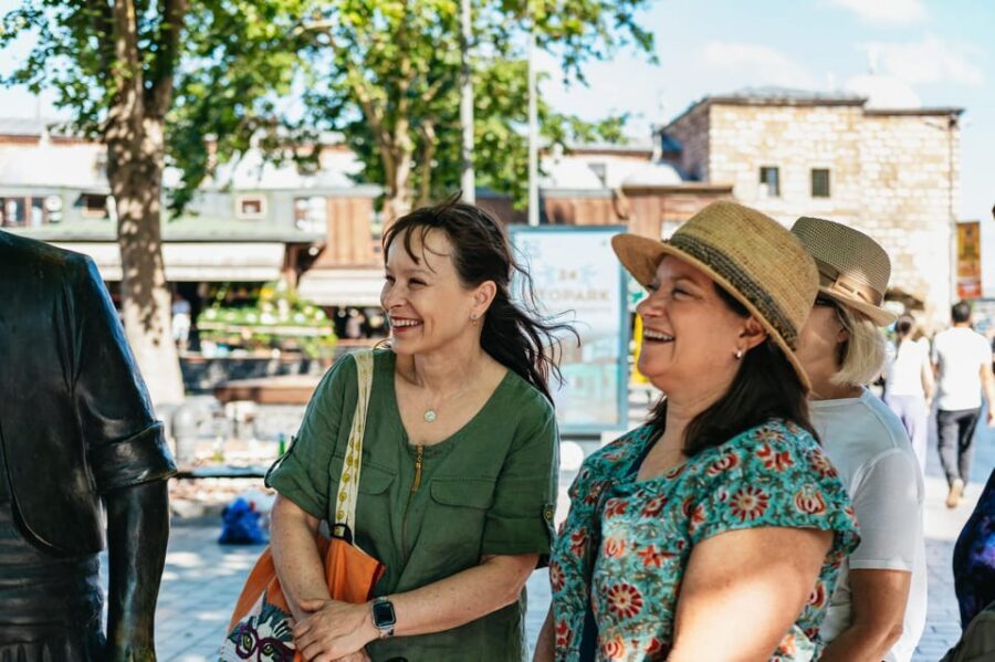 Istanbul: European and Asian Side Guided Foodie Walking Tour - Kadıköy Market: Snack Smart, Learn Fast
