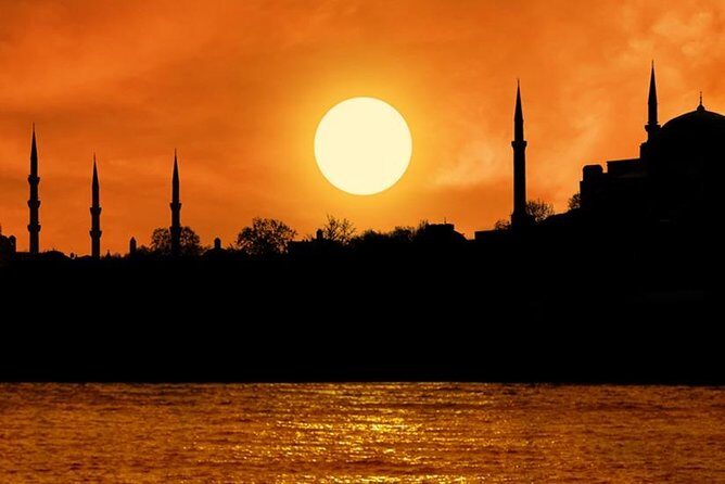 Istanbul Evening Sightseeing and Food Tasting Tour - Quick hits before you go