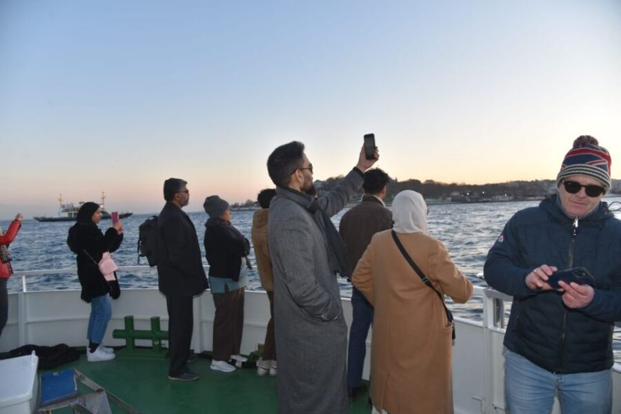 Istanbul: Explore Bosphorous on a Sunset Boat Cruise - The route: from Eminönü-area piers to two bridges and back