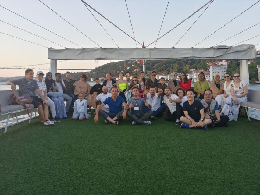 Istanbul: Explore Bosphorous on a Sunset Boat Cruise - The Beylerbeyi stop: a real break on the Asian shore