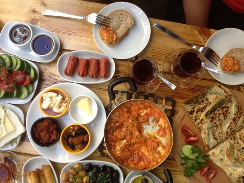 Istanbul: Explore Istanbul Asian Continent - Getting to Asia: Karaköy, ferry time, and a Turkish breakfast sample