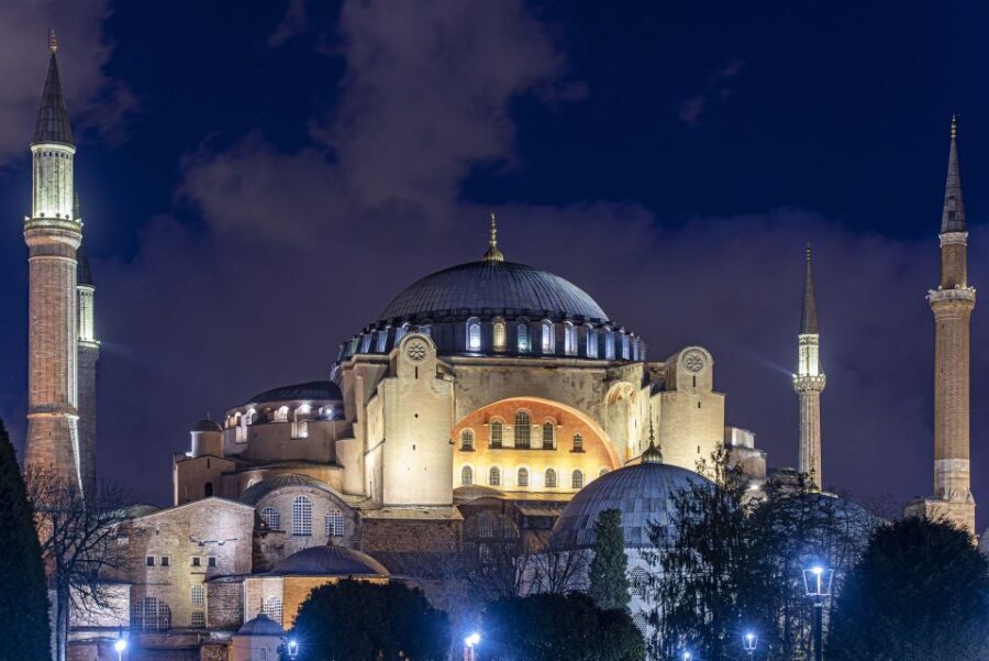 Istanbul: Full-Day Best Highlights Small Group Tour - Lunch in Sultanahmet: One Hour That Keeps the Day Moving