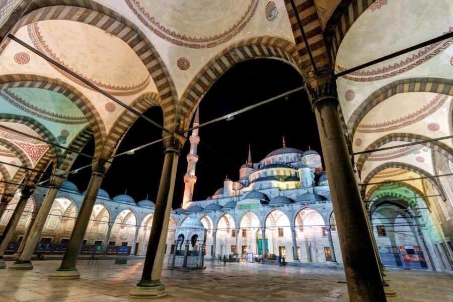 Istanbul: Full Day - Byzantine & Ottoman Relics Tour - Topkapi Palace: imperial residence turned museum world