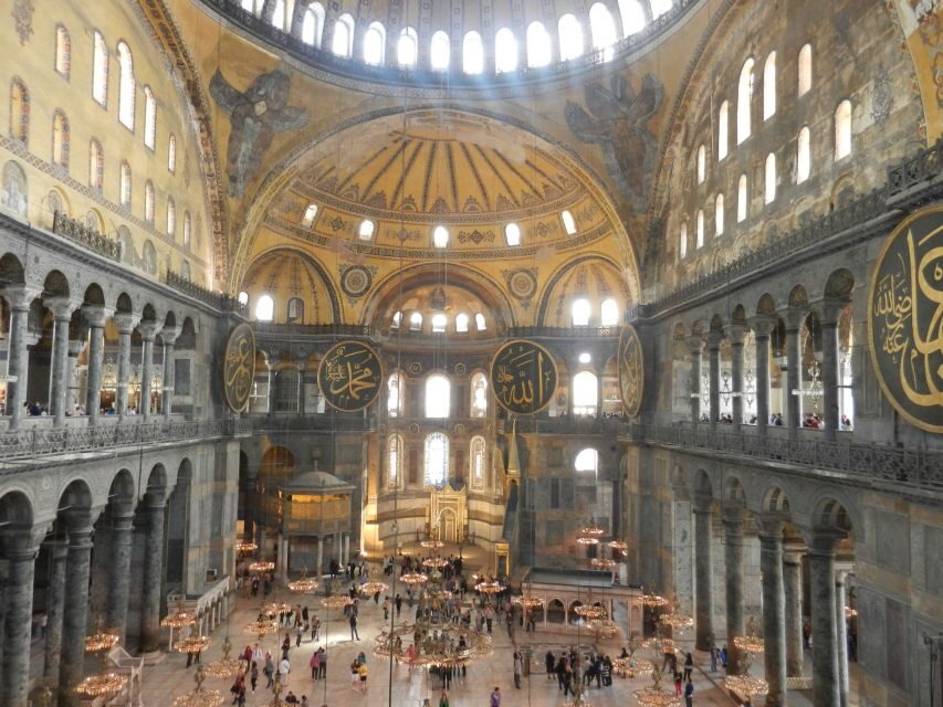 İstanbul: Full-Day Tour with Grand Bazaar - Grand Bazaar: 4,000 shops, and how to shop smart without losing your mind