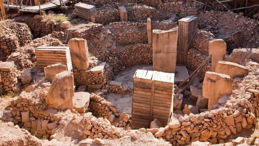 Istanbul: Gobeklitepe and Harran Day Trip - Göbekli Tepe: What You’ll Actually Want a Guide to Explain
