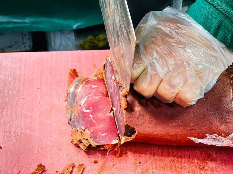 Istanbul: Guided Food Tour with Ferry Ride and Tastings - Start at Itimat Fabrika Satış Yeri: Finding the Right Door