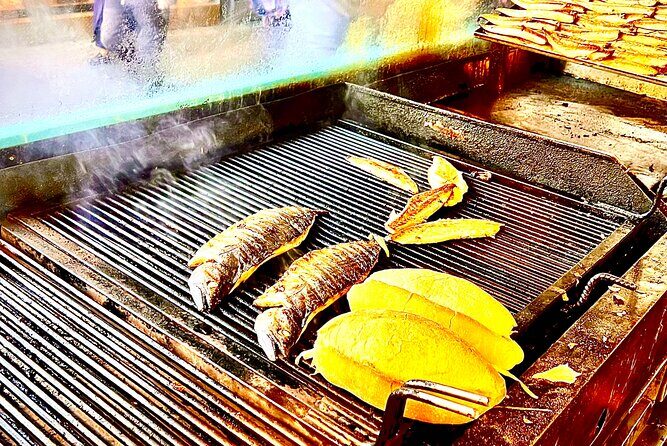Istanbul Guided Street Food Tour Around European and Asian Sides - How this Istanbul street food tour fits together (Europe to Asia, fast)