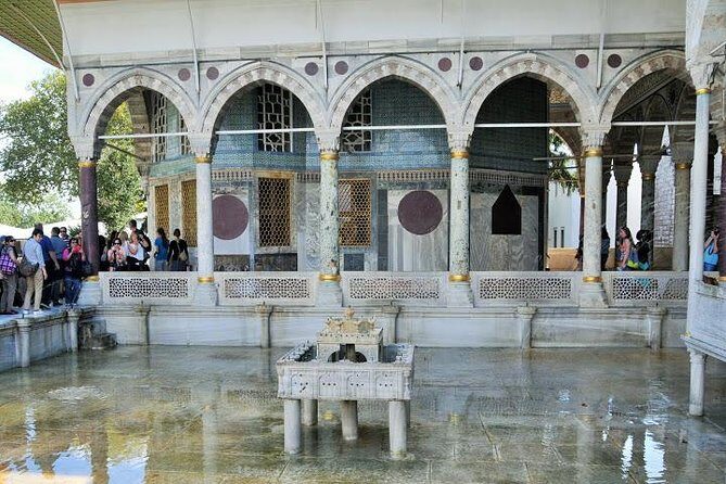 Istanbul Guided Tour Hagia Sophia, Topkapi, Cistern with Tickets - Tickets, headsets, and the rules that keep the day running