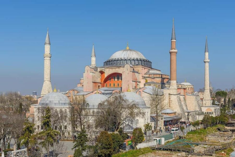 Istanbul: Hagia Sophia and Blue Mosque Tour with Tickets - Hagia Sophia: the world-famous dome, explained in plain language