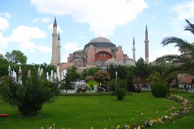 Istanbul: Hagia Sophia & Blue Mosque Guided & Small-Group Tour - Hagia Sophia Grand Mosque: what the ticket situation changes