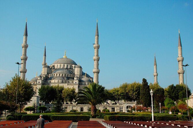 Istanbul: Hagia Sophia & Blue Mosque Guided & Small-Group Tour - Shopping stops and the sales factor: how to stay in control