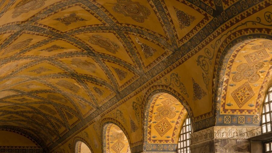 Istanbul: Hagia Sophia Guided Tour with Expert Guide - Small Group Size and Listening Tech in a Noisy Historic Site