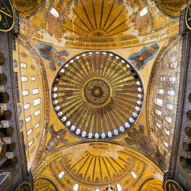 Istanbul: Hagia Sophia Guided Tour with Optional Ticket - How the optional ticket changes the experience inside