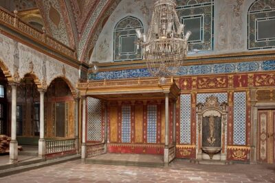 Istanbul Heritage Tour - Incl. Lunch - Blue Mosque Stop: Tile Beauty and Friday Prayer Outside-Only Rules