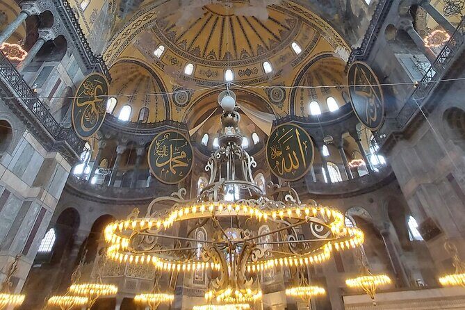 Istanbul Highlights Blue Mosque, Hagia Sophia, Cisterns and More! - Hagia Sophia Museum: Why the Half-Mosque Setup Changes Everything