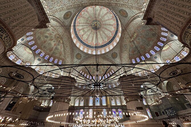 Istanbul Highlights Blue Mosque, Hagia Sophia, Cisterns and More! - Carpet Demonstration and the Grand Bazaar Maze: Worth It With the Right Mindset
