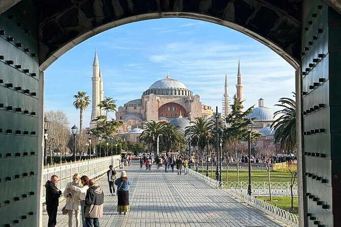 Istanbul Highlights Blue Mosque, Hagia Sophia, Cisterns and More! - Column of Constantine, Divanyolu Street, and Nuruosmaniye Camii Outside