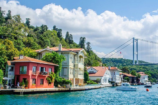 Istanbul Highlights Bosphorus Stops 1 +2 (Europe + Asia) - Lunch on the Asian Coast: Included Meal, Drinks Not