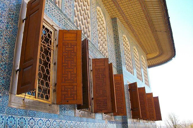 Istanbul Highlights: Guided Tour with Turkish Tea or Coffee - Why this half-day route is a smart way to start Istanbul