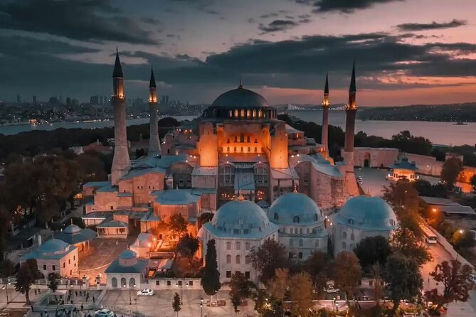Istanbul Highlights Private Tour: Hotel Pick-Up & Drop-Off - Hotel pick-up and private-group flow in Sultanahmet