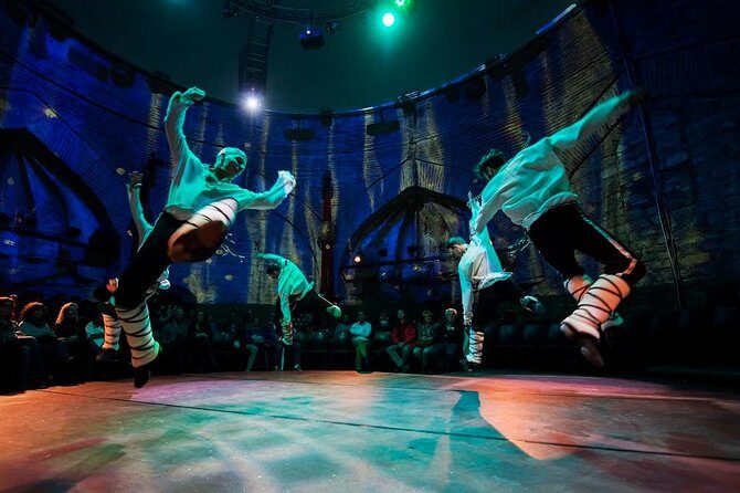 Istanbul Hodjapasha Rhythm of The Dance Show - The foyer dance culture exhibition: a small setup that makes the show click