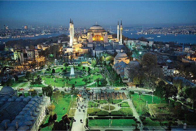 Istanbul Imperial & Bosphorus Tour - Incl. Lunch - Hagia Sophia and Blue Mosque: the morning that sets the tone