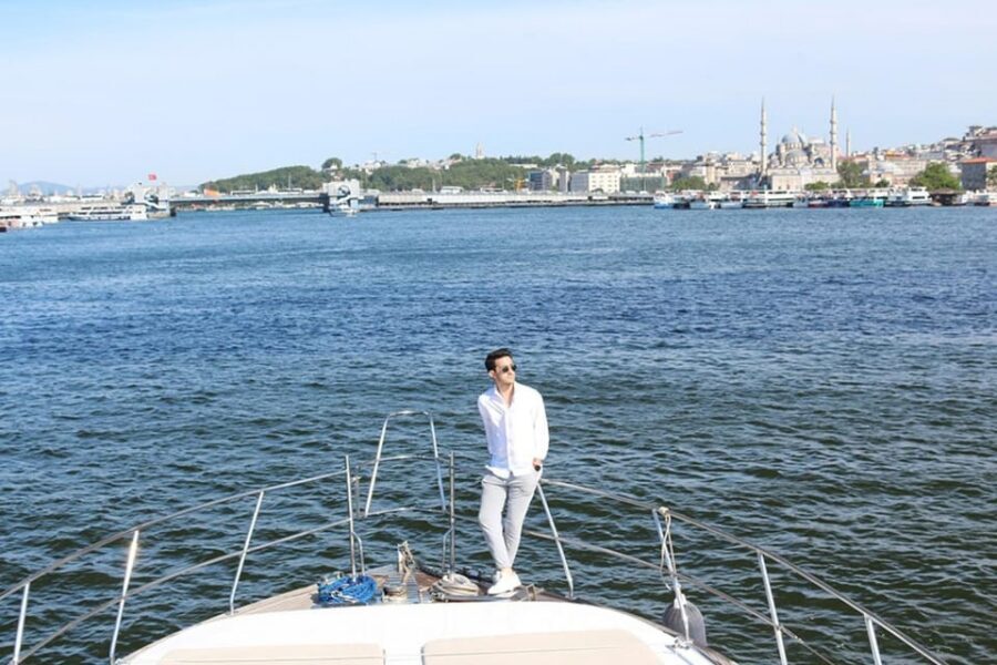 Istanbul: Luxury Yacht Tour at Sunset w Snacks - Your Luxury Yacht Setup: Indoor Comfort and Outdoor Photo Spots