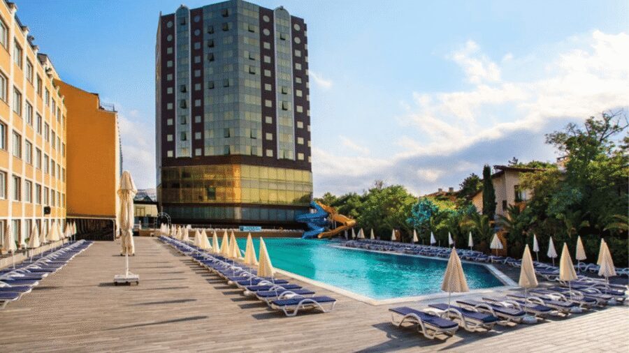 Istanbul: Marıne Princess Beach Swimming Tour - Pools, Sauna, and Hammam: A Day with Built-In Switches