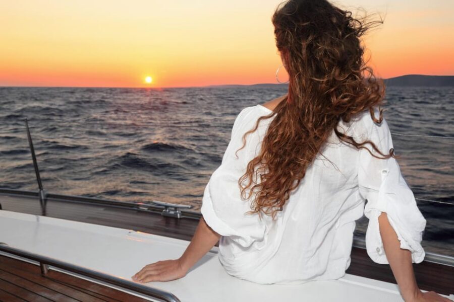 Istanbul: Morning or Sunset Cruise with Guide and Snacks - Çırağan Palace, Bridge Views, and the Moment Europe Meets Asia