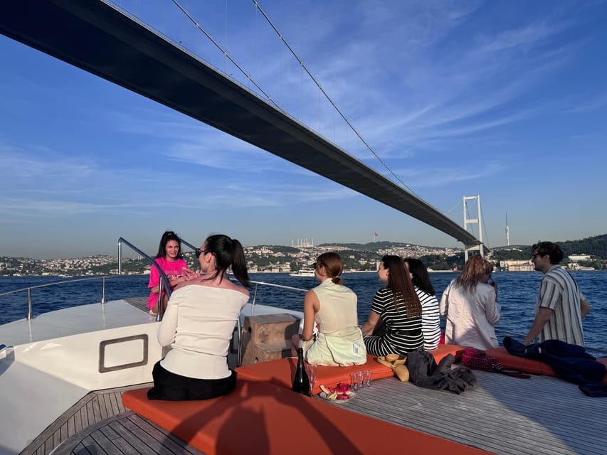 Istanbul: Morning or Sunset Cruise with Guide and Snacks - Beylerbeyi Palace and Maiden’s Tower: The Highlights for Photos