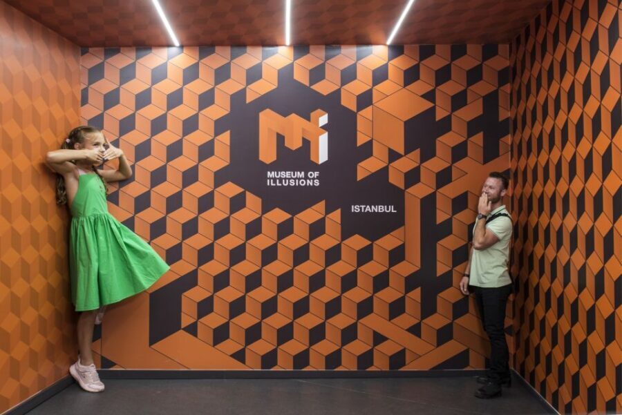 Istanbul: Museum of Illusions Ticket - Family fit: why this works for kids and adults