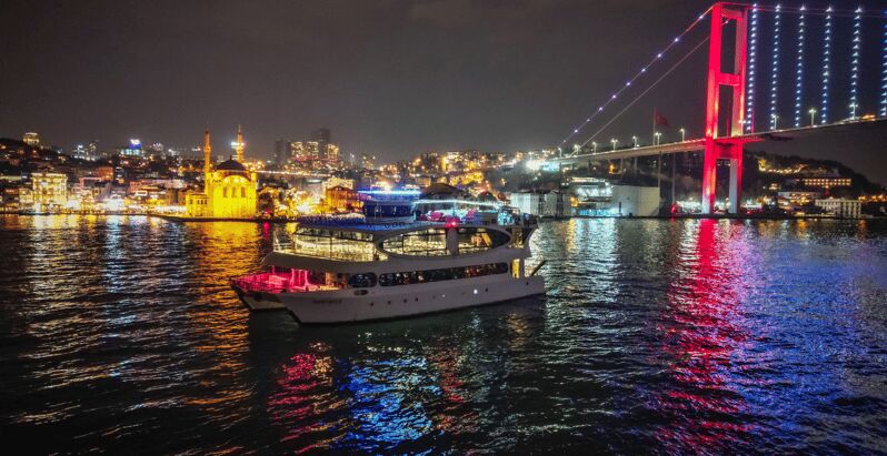 Istanbul: New Year's Eve Bosphorus Dinner Cruise Party 2026 - Seating and crowd reality: plan for a full boat