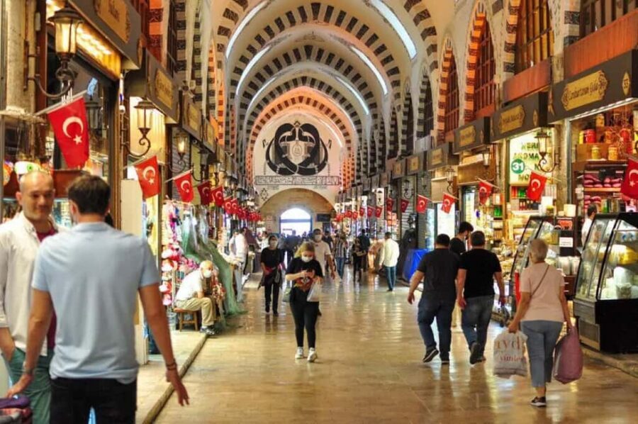 Istanbul: Old City And Bosphorus Bus Tour with Lunch - Balat and Fener Walking: Colorful Streets with Human Scale