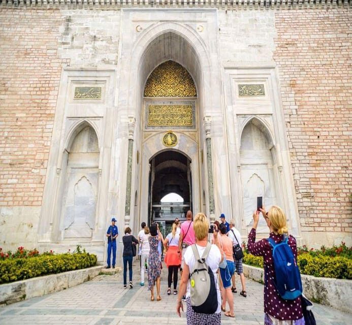 Istanbul Old City Full Day Tour - Hagia Sophia: Justinian-era building with church-to-mosque layers