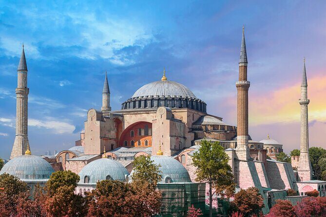 istanbul old city private tour - Hippodrome and the German Fountain: starting your story before the big monuments