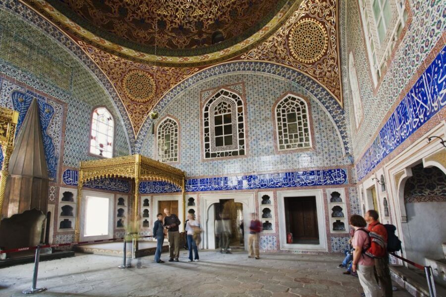 Istanbul Old City to Grand Bazaar Tour - The Blue Mosque (Sultan Ahmed Mosque) and Those Iznik Tiles