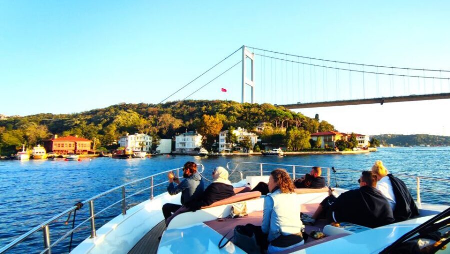 Istanbul: Old City Tour and Luxury Sunset Bosphorus Cruise - How the day is paced: Old City mornings to Bosphorus dusk