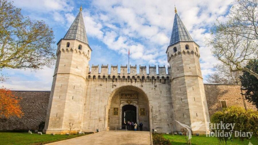 Istanbul: Old City Tour and Luxury Sunset Bosphorus Cruise - Hagia Sophia: mosaics, the dome, and potential entry friction