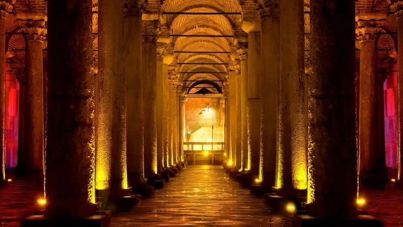 Istanbul: Old City Walking Tour - Small Group - Blue Mosque and Sultan Ahmed Mosque (about 45 minutes): see what makes it famous