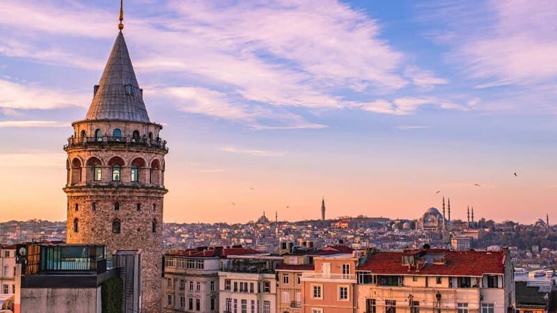 Istanbul: Old City Walking Tour - Small Group - Hippodrome of Constantinople (about 30 minutes): shorter stop, good payoff