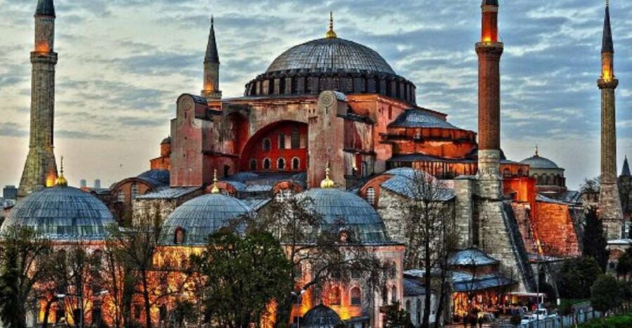 Istanbul: Old Town Tour and Bosphorus Lunch Cruise - How the day starts with 8:30–9:00 pickup and a private guide